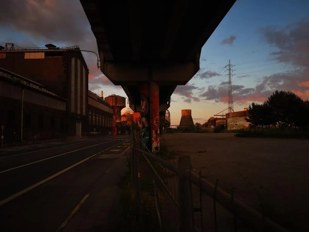Homestay Ghostel 1St: Alternative Arts Experience for Creative Minds Charleroi